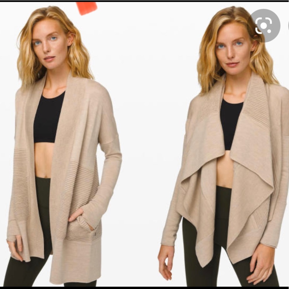 Lululemon Sit in Lotu Wrap II 10